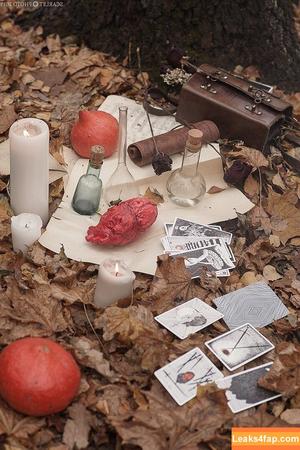 Anya Ichios photo #0125