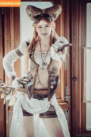 Anya Ichios photo #0128