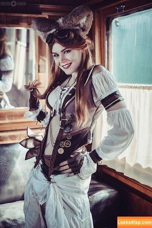 Anya Ichios photo #0130