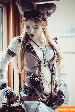 Anya Ichios photo #0132