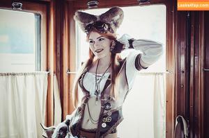 Anya Ichios photo #0139