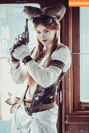 Anya Ichios photo #0148