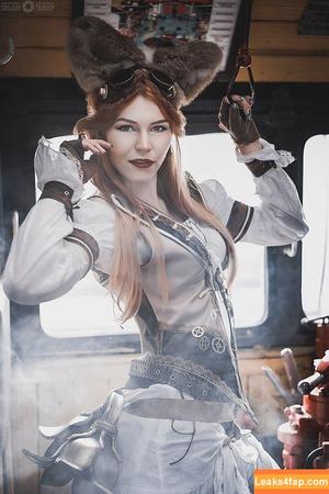 Anya Ichios photo #0160