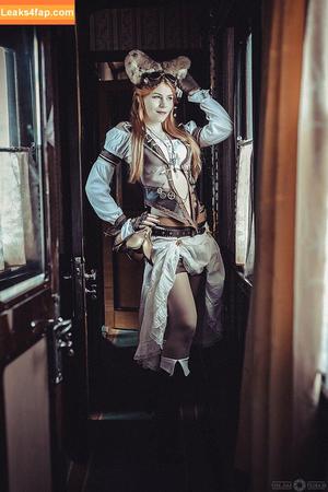 Anya Ichios photo #0164