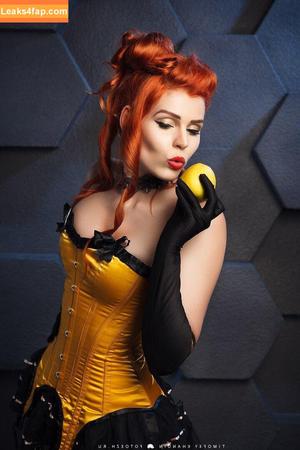 Anya Ichios photo #0213