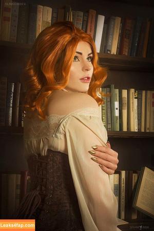 Anya Ichios photo #0235