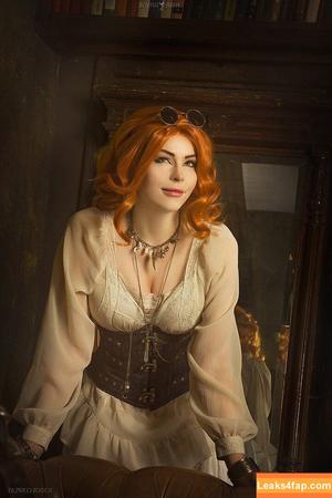 Anya Ichios photo #0237