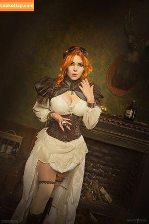 Anya Ichios photo #0241