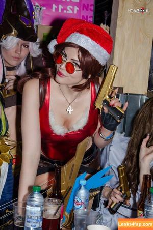 Anya Ichios photo #0303