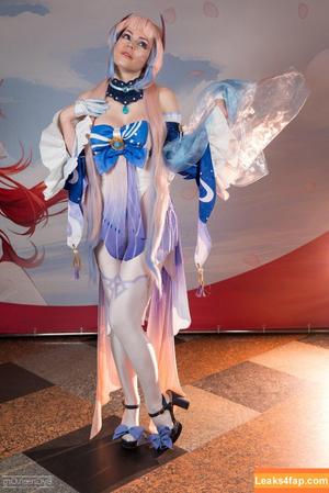 Anya Ichios photo #0335