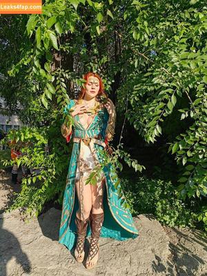 Anya Ichios photo #0363