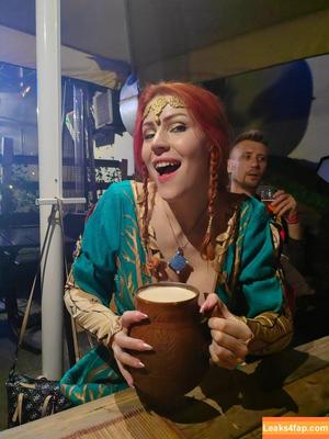 Anya Ichios photo #0368