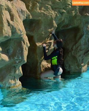 Anya Ichios photo #0392