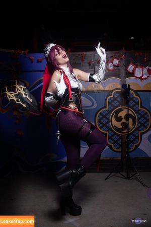 Anya Ichios photo #0450