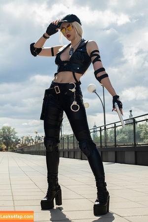 Anya Ichios photo #0515