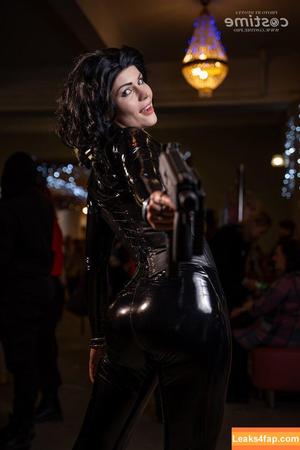 Anya Ichios photo #0565