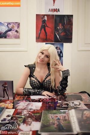 Anya Ichios photo #0582