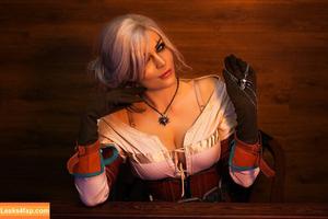 Anya Ichios photo #0593