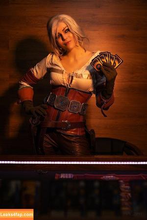 Anya Ichios photo #0602