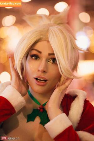 Anya Ichios photo #0638