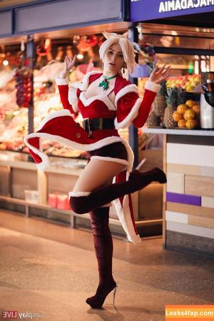 Anya Ichios photo #0646