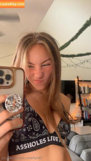 Anya Matusevich photo #0001
