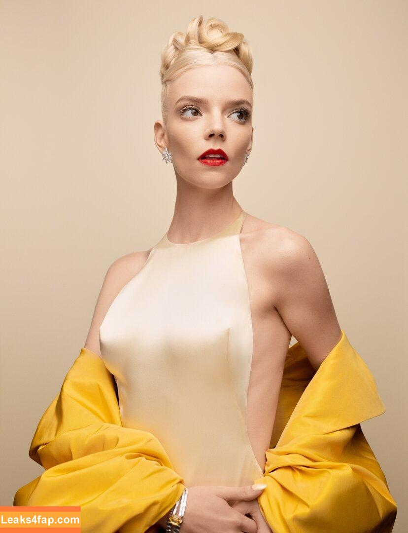 Anya Taylor-Joy / anyataylorjoy / owlicats leaked photo photo #0013
