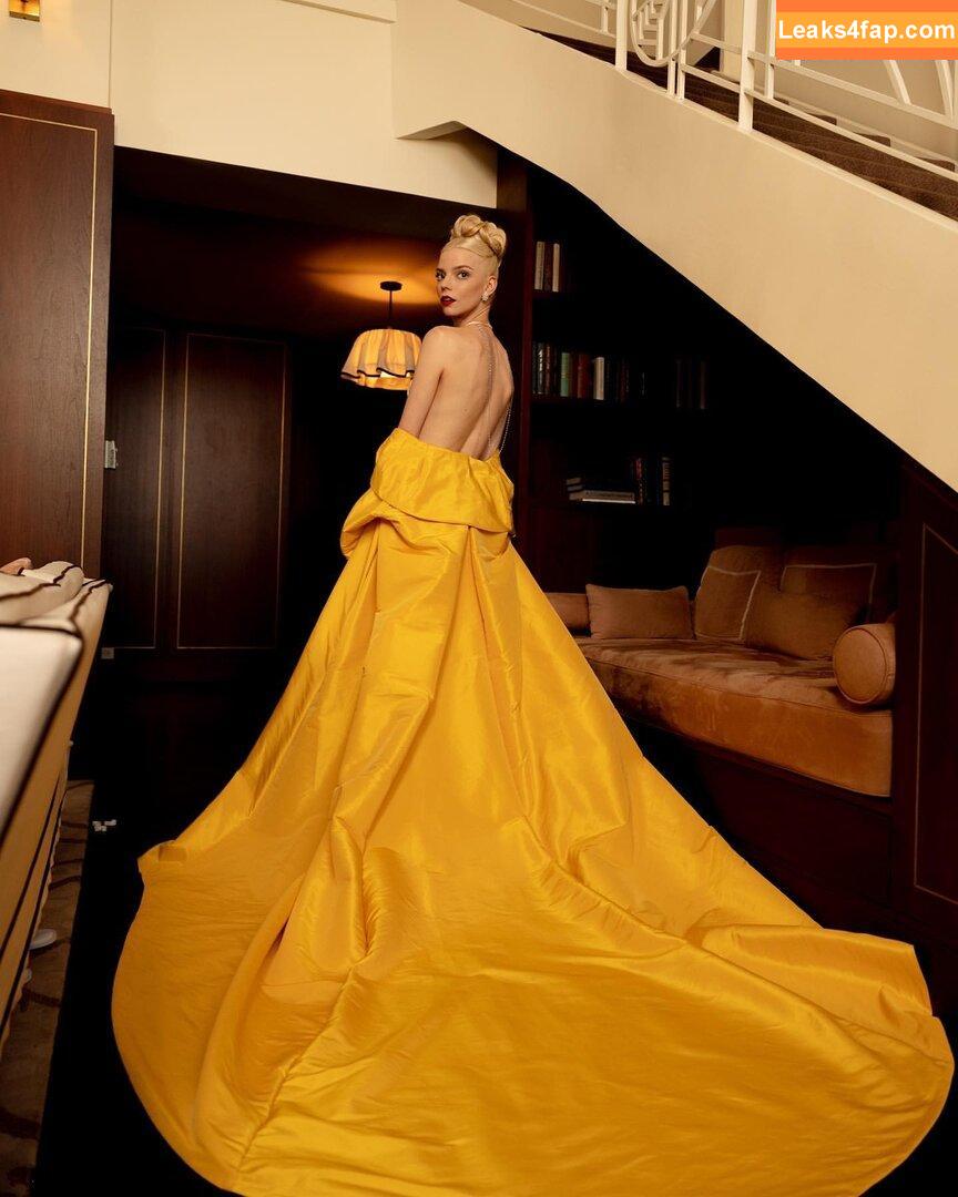 Anya Taylor-Joy / anyataylorjoy / owlicats leaked photo photo #0031