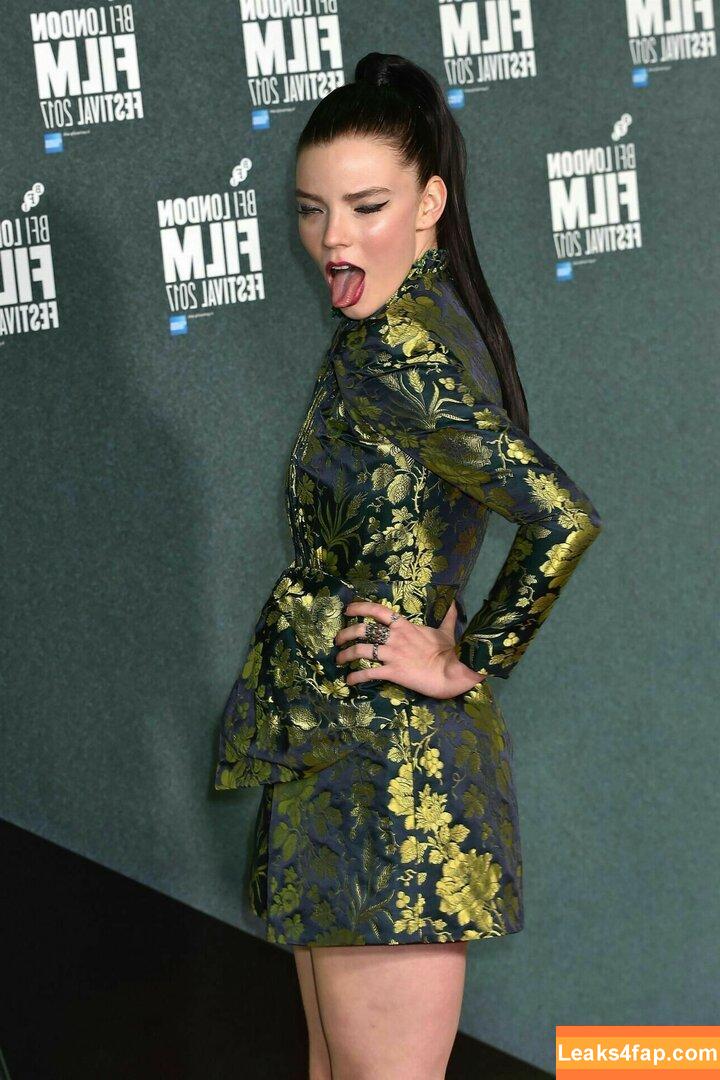 Anya Taylor-Joy / anyataylorjoy / owlicats leaked photo photo #0124