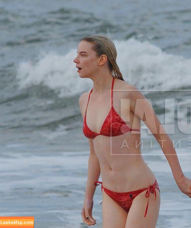 Anya Taylor-Joy / anyataylorjoy / owlicats leaked photo photo #0127