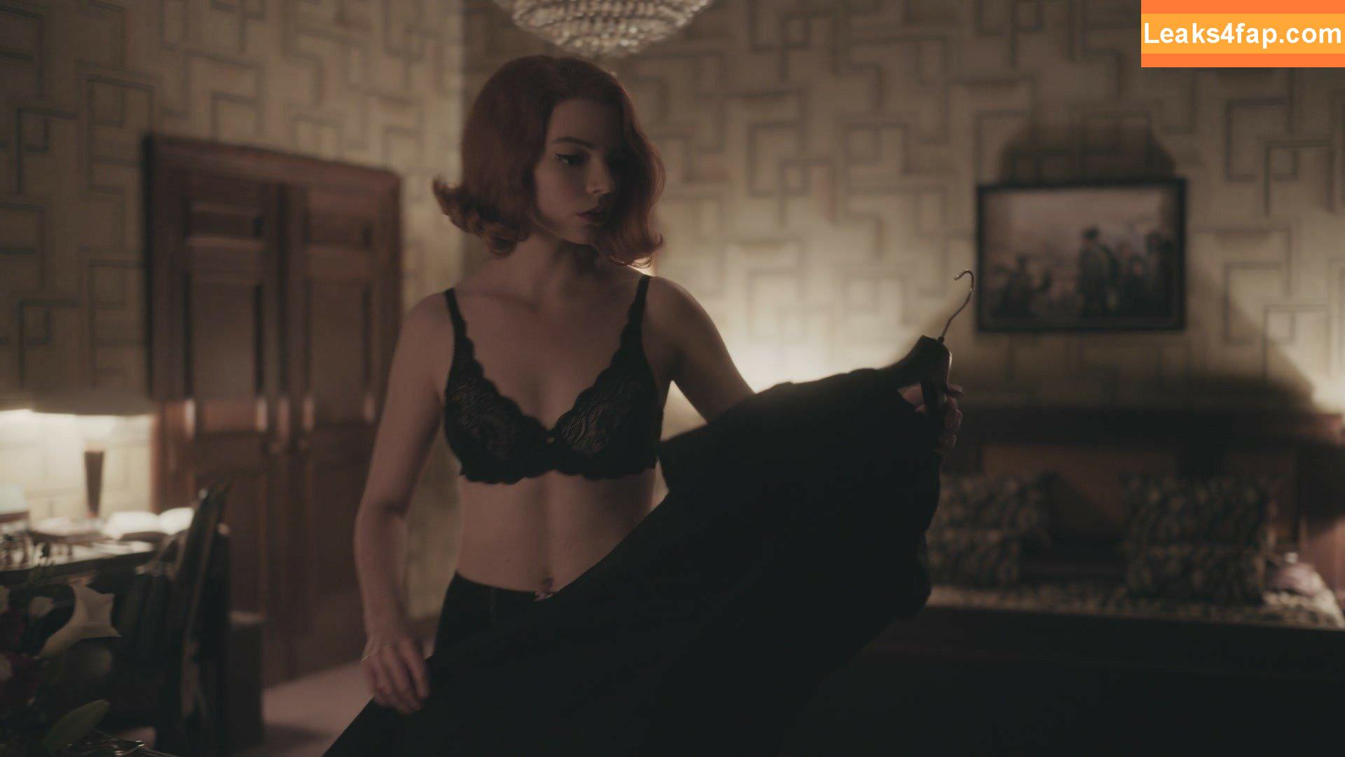 Anya Taylor-Joy / anyataylorjoy / owlicats leaked photo photo #0145