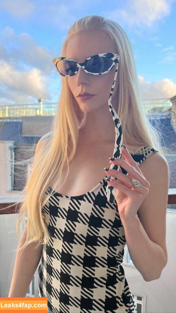 Anya Taylor-Joy / anyataylorjoy / owlicats leaked photo photo #0183