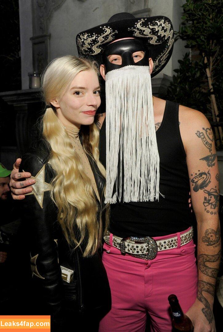 Anya Taylor-Joy / anyataylorjoy / owlicats leaked photo photo #0216