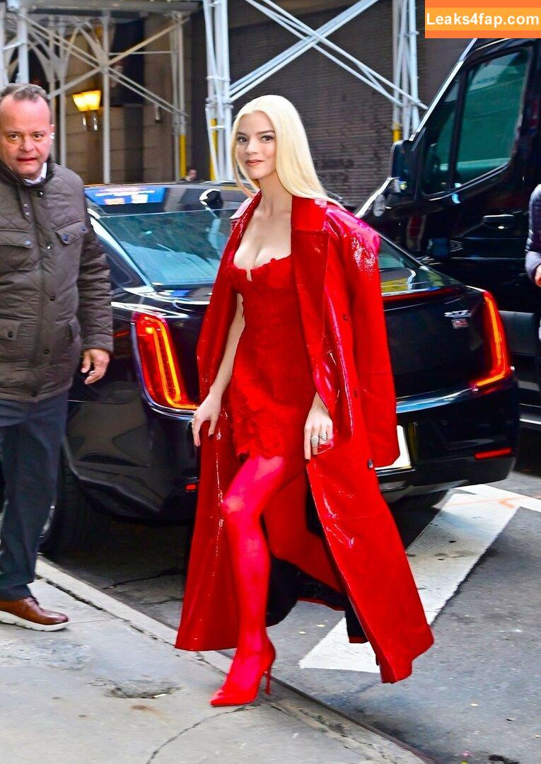 Anya Taylor-Joy / anyataylorjoy / owlicats leaked photo photo #0228
