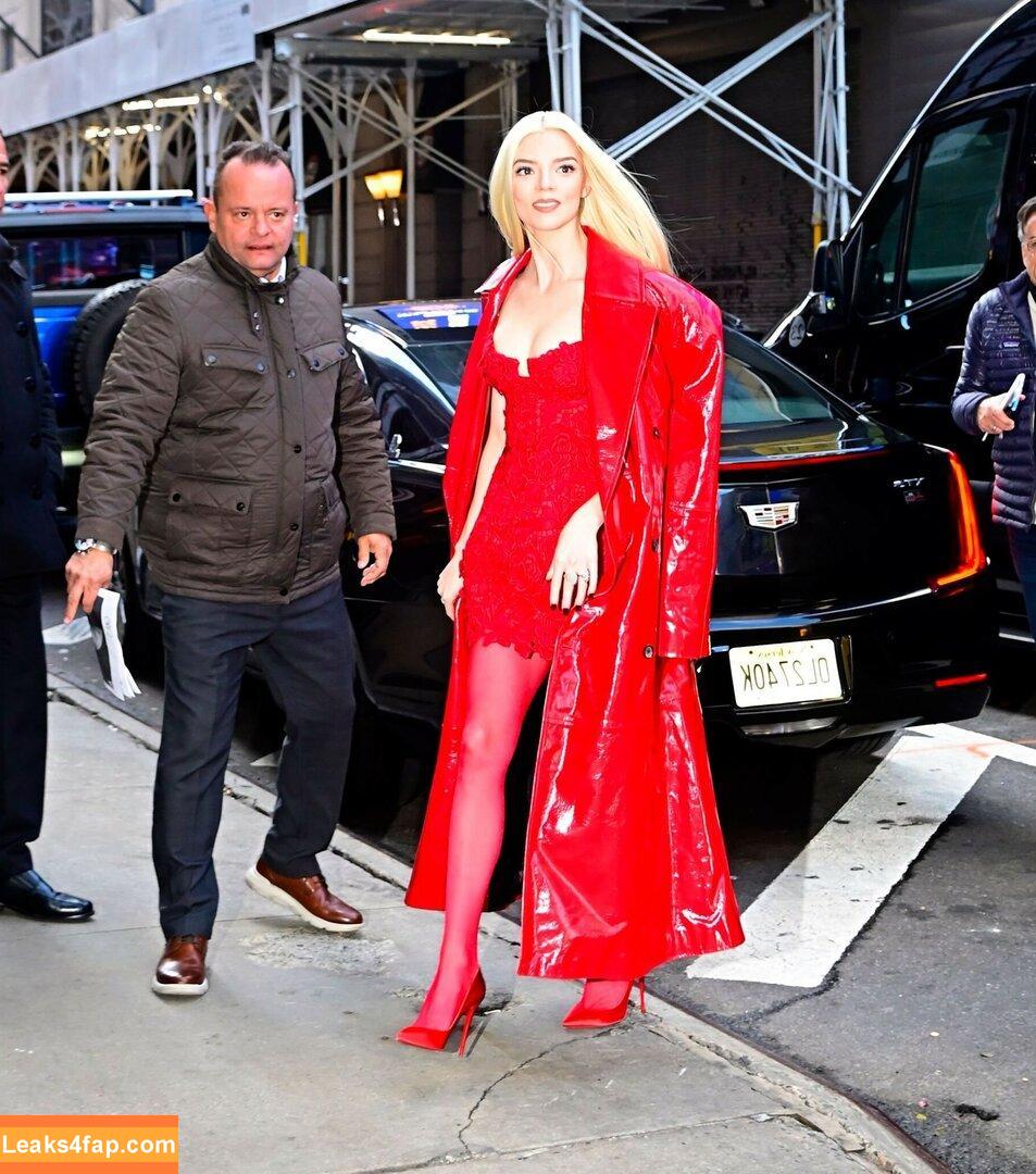 Anya Taylor-Joy / anyataylorjoy / owlicats leaked photo photo #0232