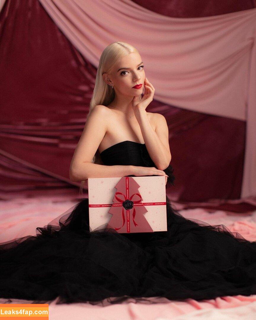 Anya Taylor-Joy / anyataylorjoy / owlicats leaked photo photo #0249