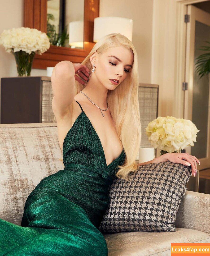 Anya Taylor-Joy / anyataylorjoy / owlicats leaked photo photo #0259