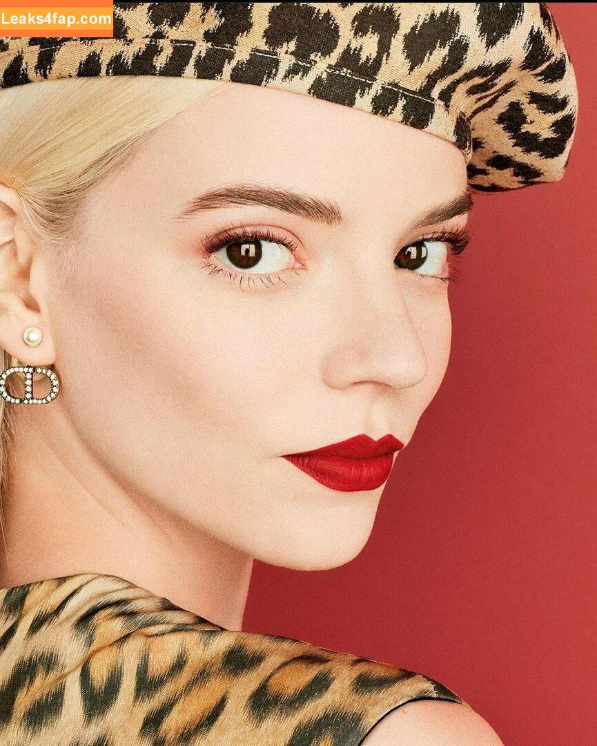 Anya Taylor-Joy / anyataylorjoy / owlicats leaked photo photo #0276