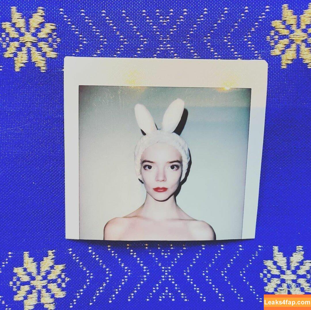Anya Taylor-Joy / anyataylorjoy / owlicats leaked photo photo #0289