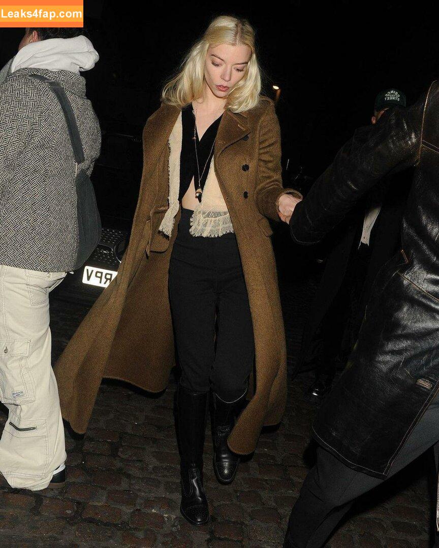 Anya Taylor-Joy / anyataylorjoy / owlicats leaked photo photo #0324