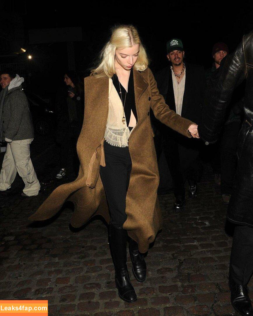 Anya Taylor-Joy / anyataylorjoy / owlicats leaked photo photo #0326