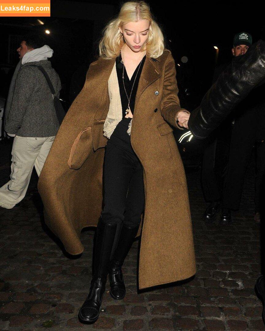 Anya Taylor-Joy / anyataylorjoy / owlicats leaked photo photo #0327