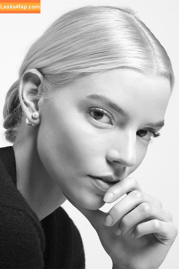 Anya Taylor-Joy / anyataylorjoy / owlicats leaked photo photo #0330