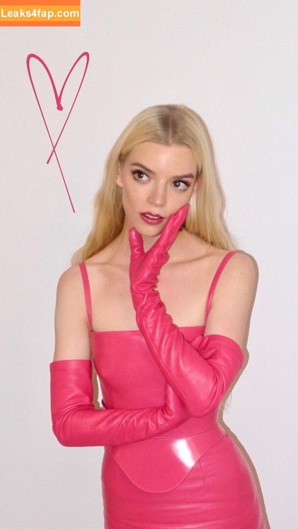 Anya Taylor-Joy / anyataylorjoy / owlicats leaked photo photo #0359