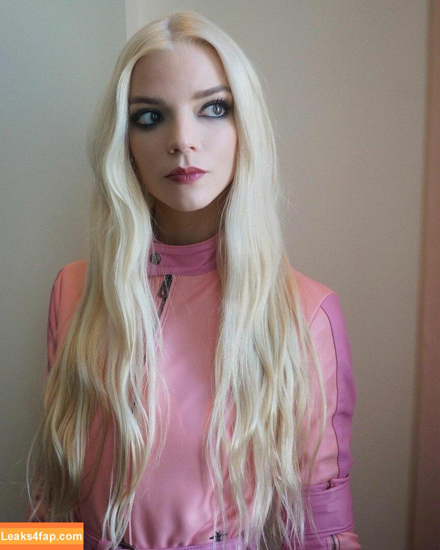 Anya Taylor-Joy / anyataylorjoy / owlicats leaked photo photo #0372