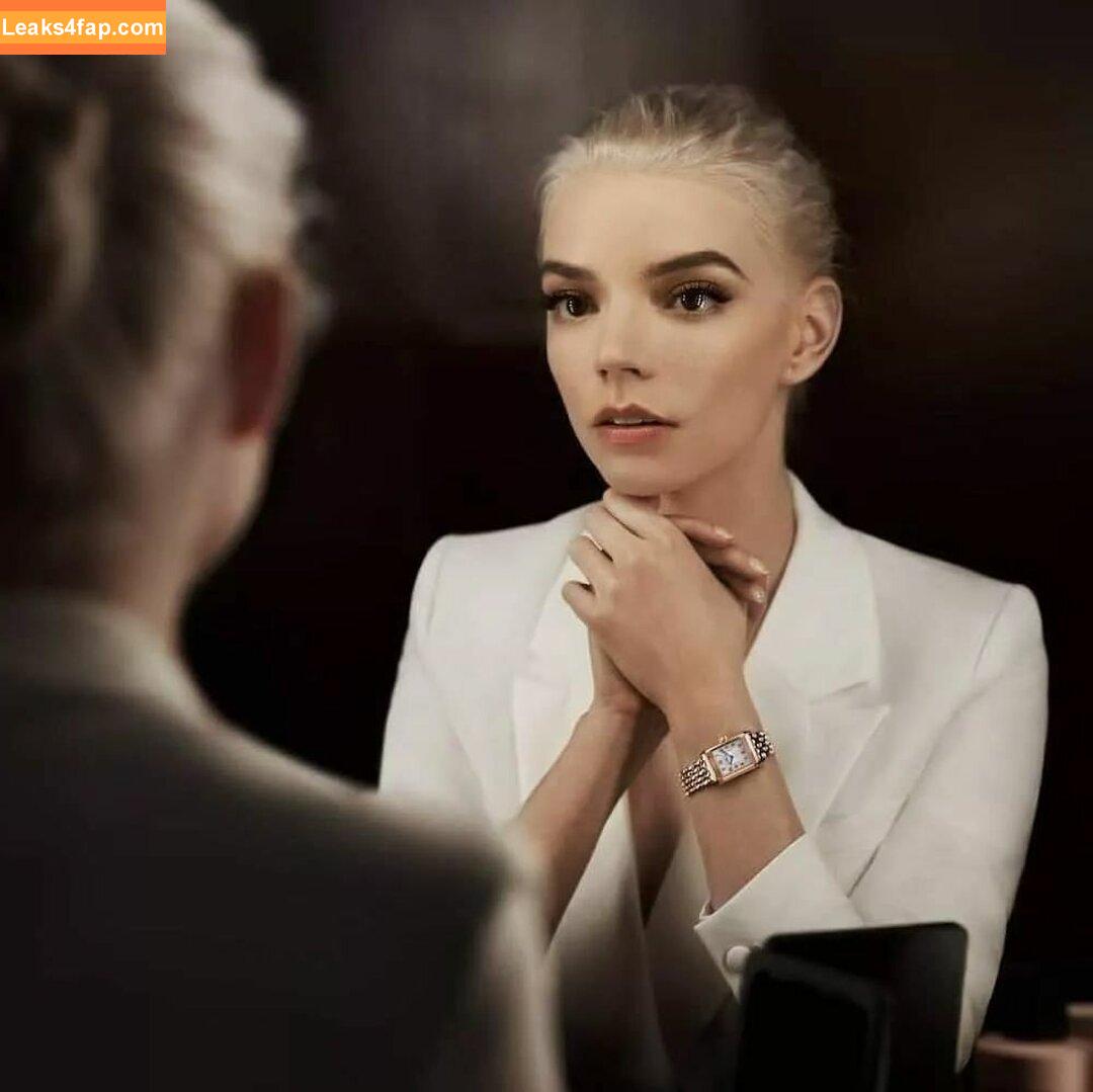 Anya Taylor-Joy / anyataylorjoy / owlicats leaked photo photo #0388