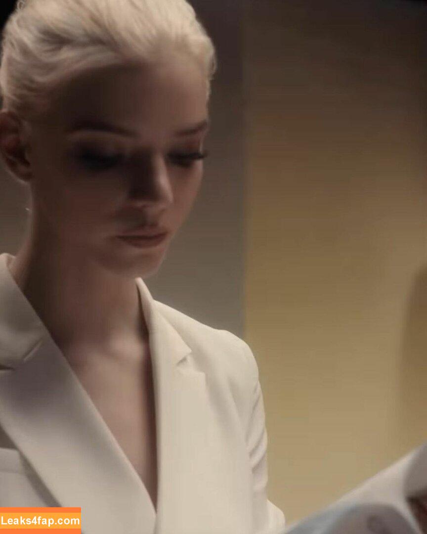 Anya Taylor-Joy / anyataylorjoy / owlicats leaked photo photo #0390