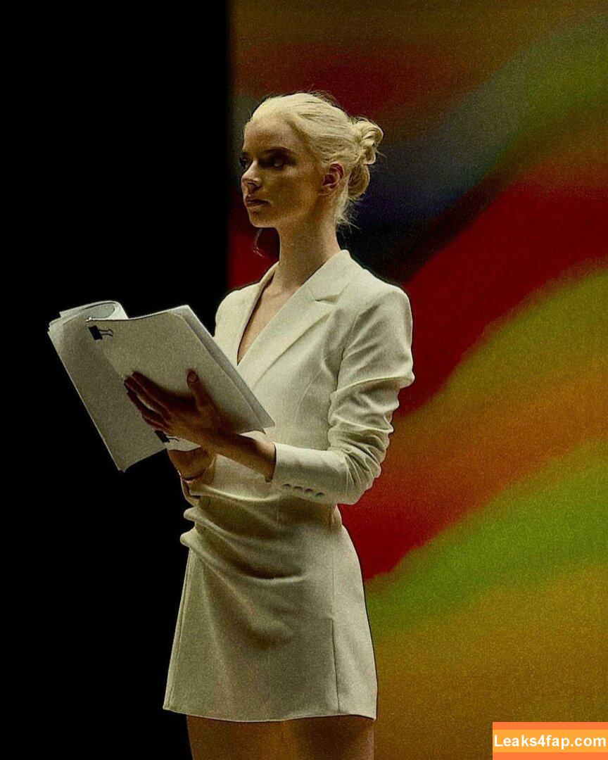 Anya Taylor-Joy / anyataylorjoy / owlicats leaked photo photo #0398
