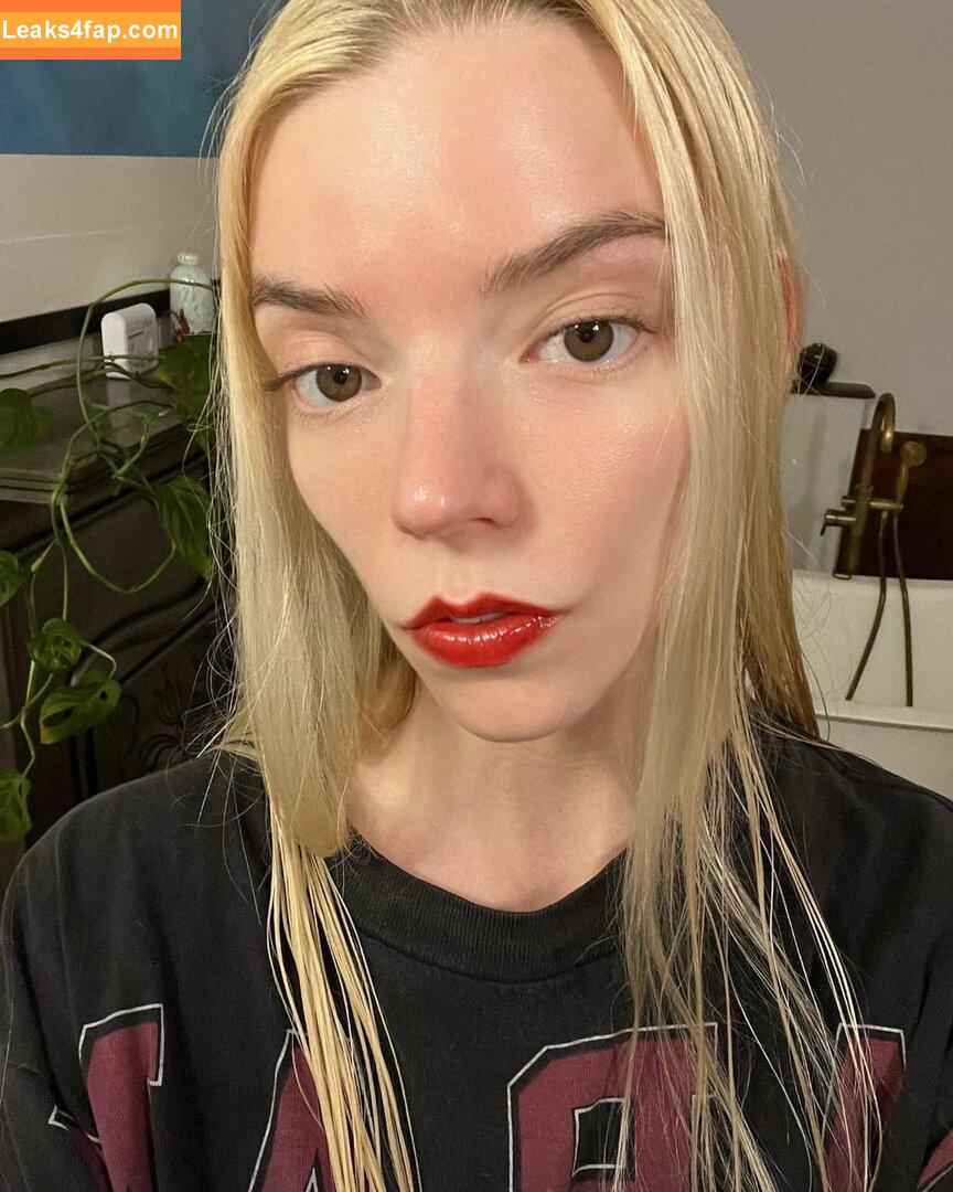 Anya Taylor-Joy / anyataylorjoy / owlicats leaked photo photo #0424