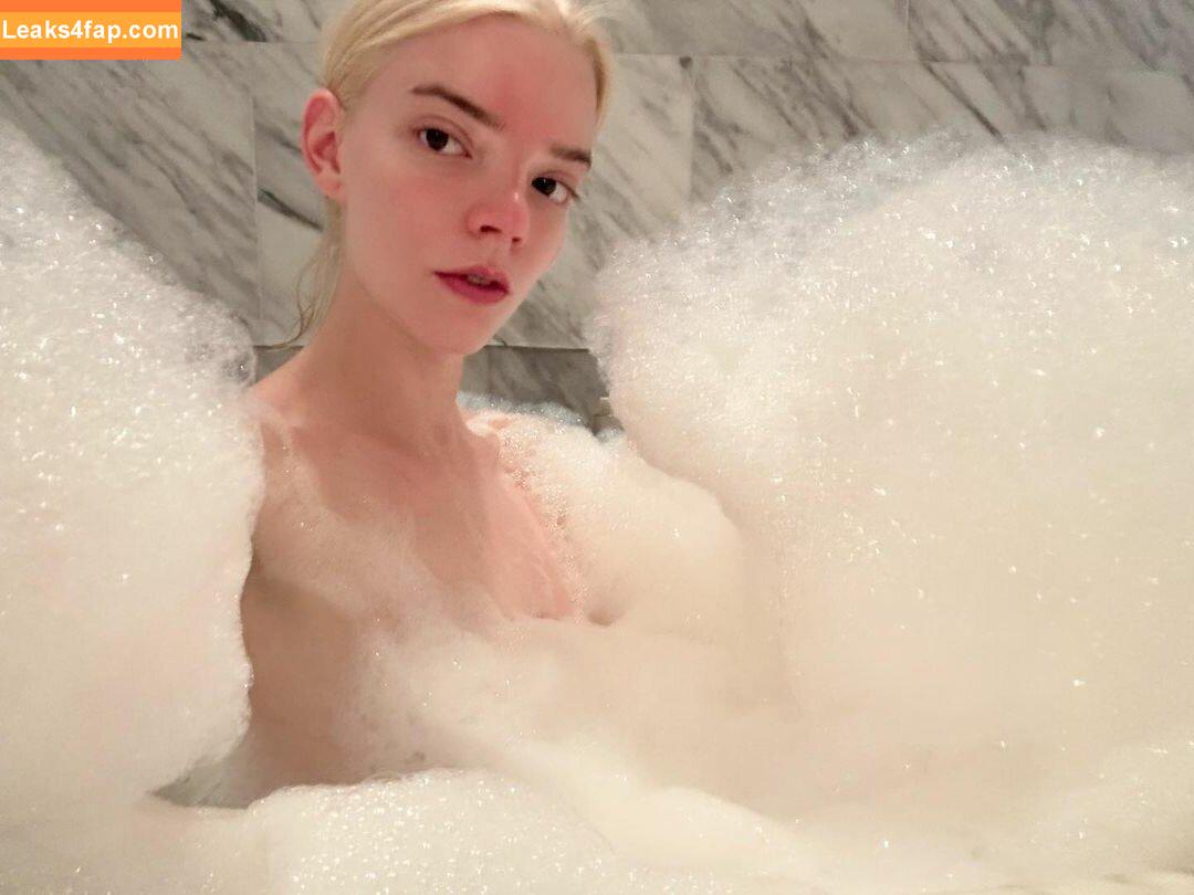 Anya Taylor-Joy / anyataylorjoy / owlicats leaked photo photo #0555